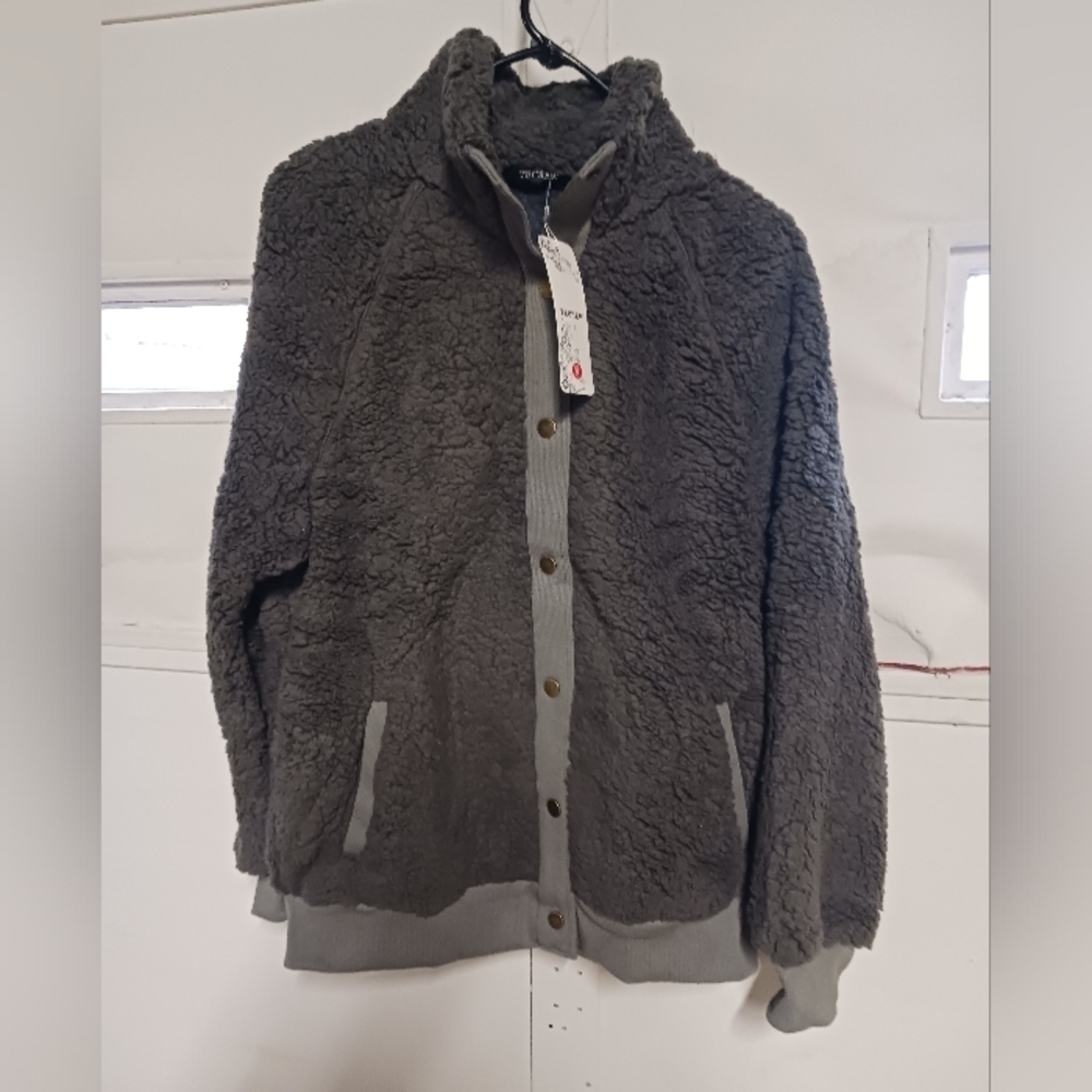 NWT women's TECREW plush jacket
